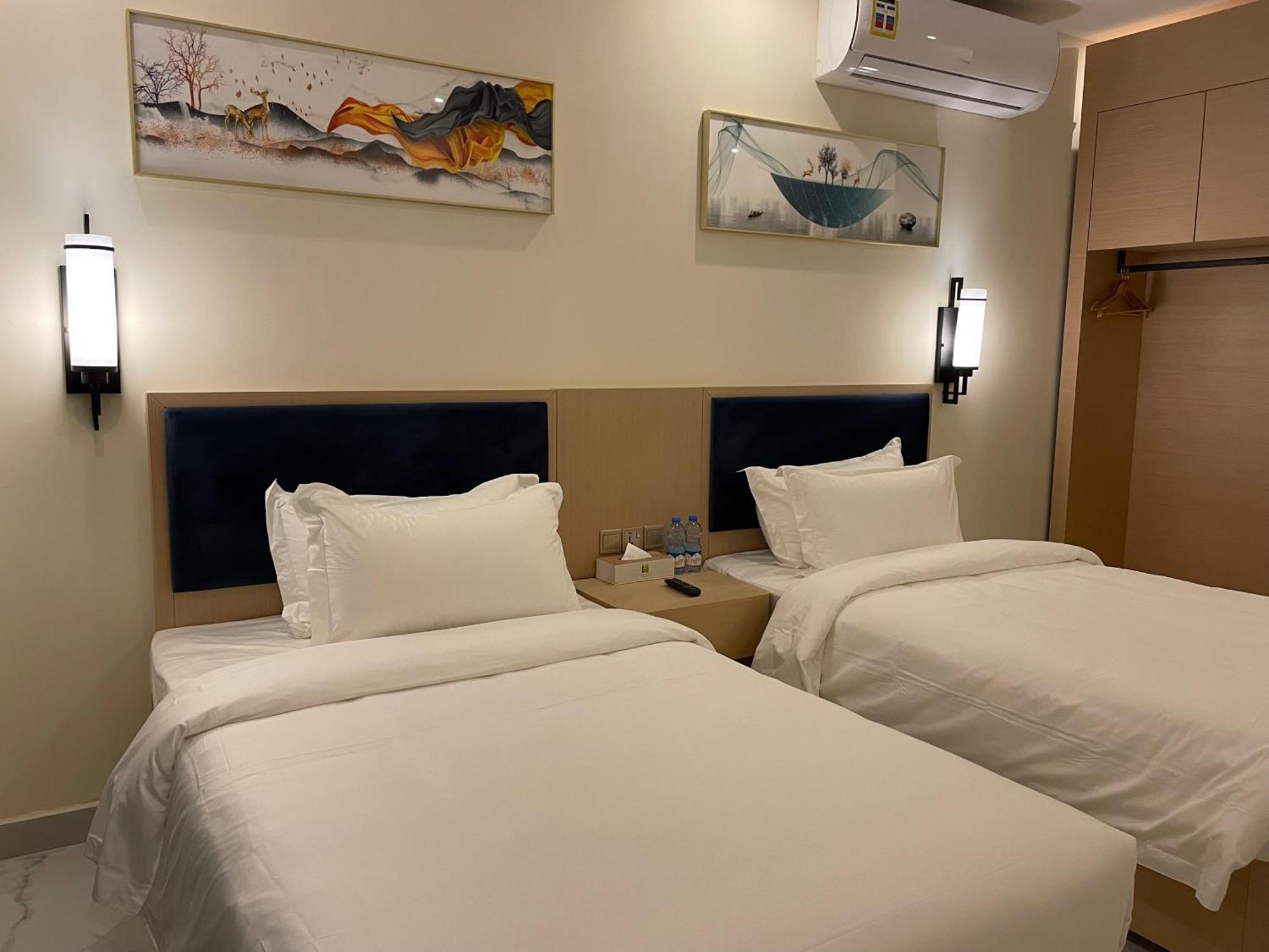 Hotel Season Barka